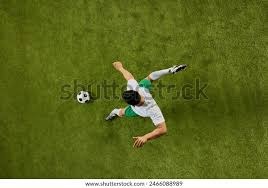 记者：缺席友谊赛，谢什科已经告诉队友们他将离队