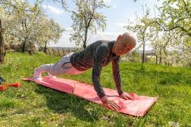 韩国杯半场：李洞俊补时收空门大礼建功，光州暂0-1全北