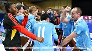 弗兰克喊话球迷：没有你们，我们什么都不是，但这足够吗