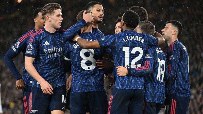 欧联杯足球赛｜ 战果决定双方出线命运 曼联 骑兵殊死战